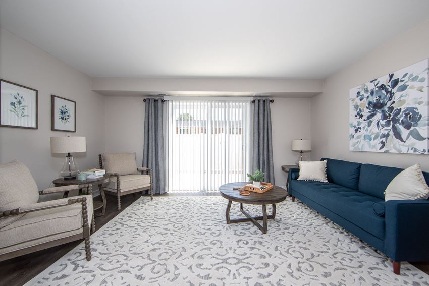 Crystal Lakes Apartments, 3501 Meadowdale Boulevard, Richmond, VA RentCafe